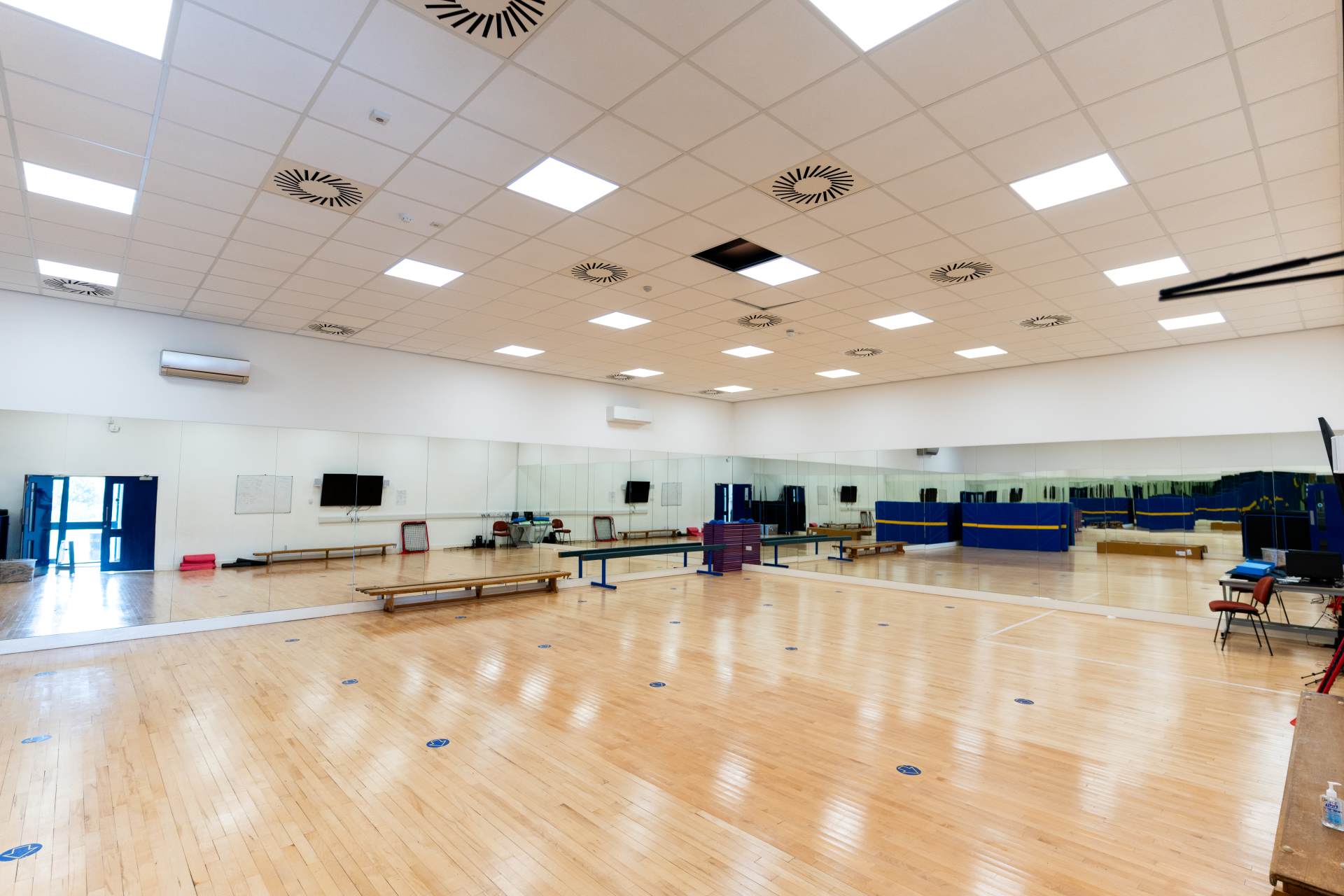 Dance Studio Dance Studio